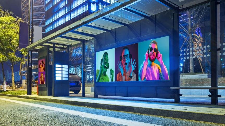 advertisement-with-digital-signage
